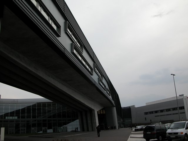 bmw-central-building-13.jpg