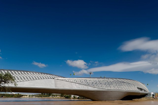 Zaragoza-Bridge-Pavilion-4.jpg