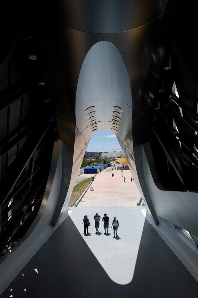 Zaragoza-Bridge-Pavilion-7.jpg