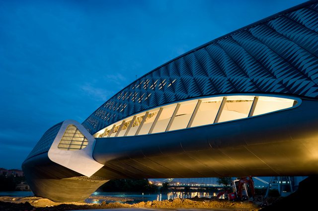 Zaragoza-Bridge-Pavilion-10.jpg