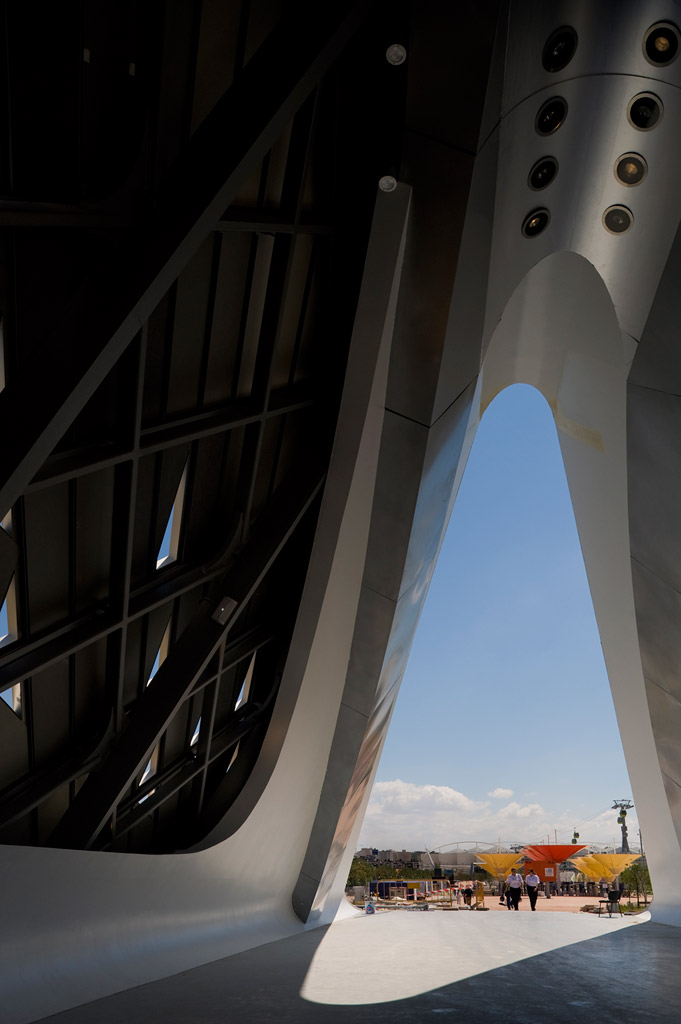 Zaragoza-Bridge-Pavilion-25.jpg