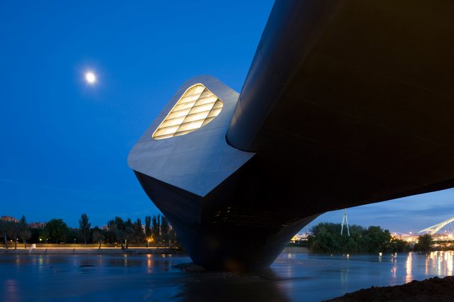 Zaragoza-Bridge-Pavilion-34.jpg