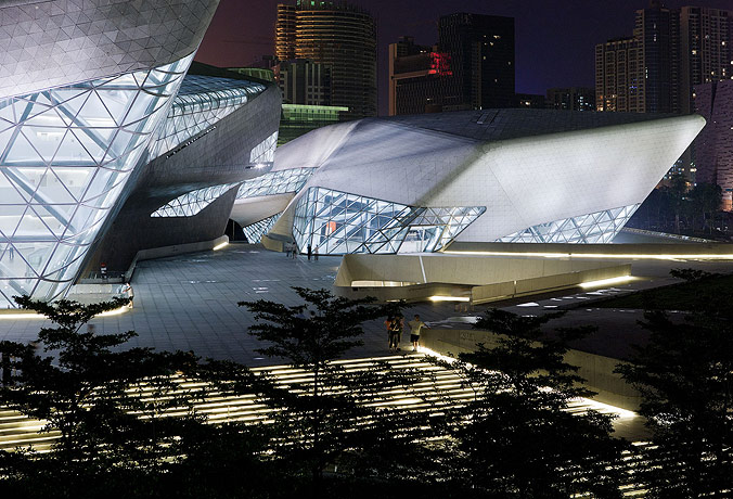 Guangzhou-Opera-4.jpg