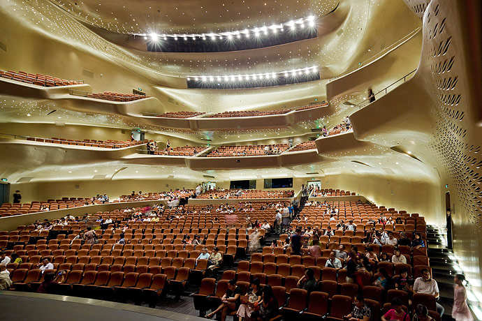 Guangzhou-Opera-14.jpg