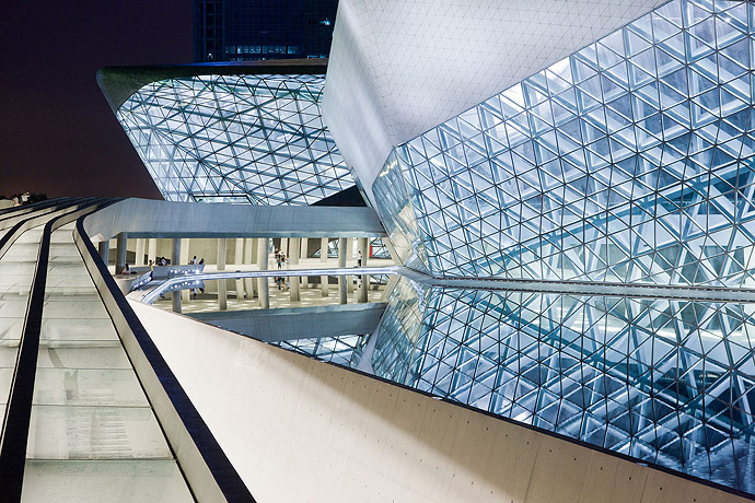 Guangzhou-Opera-2.jpg
