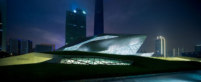 Guangzhou-Opera-1.jpg
